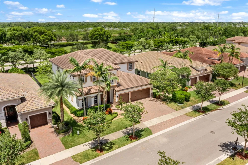 10111 EDGEWATER COURT Parkland, FL 33076