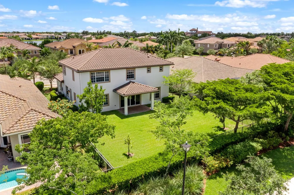 10111 EDGEWATER COURT Parkland, FL 33076