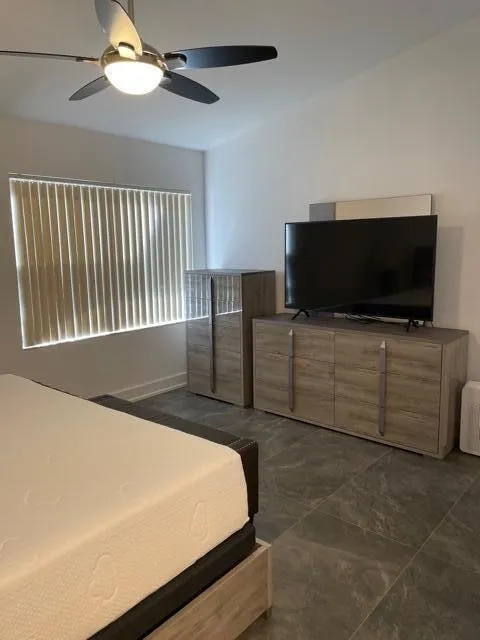 10 COLUMBIA COURT Deerfield Beach, FL 33442