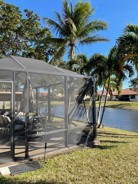 10 COLUMBIA COURT Deerfield Beach, FL 33442