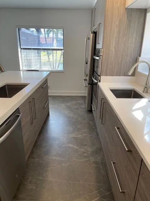10 COLUMBIA COURT Deerfield Beach, FL 33442