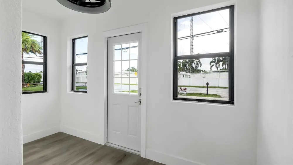 5015 SW 25TH STREET West Park, FL 33023