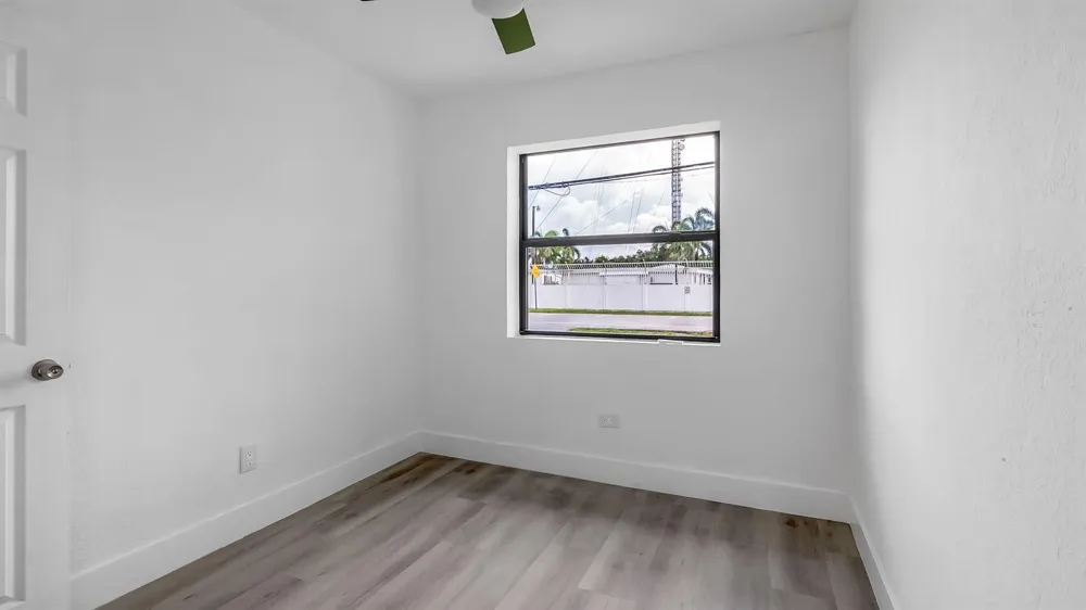 5015 SW 25TH STREET West Park, FL 33023