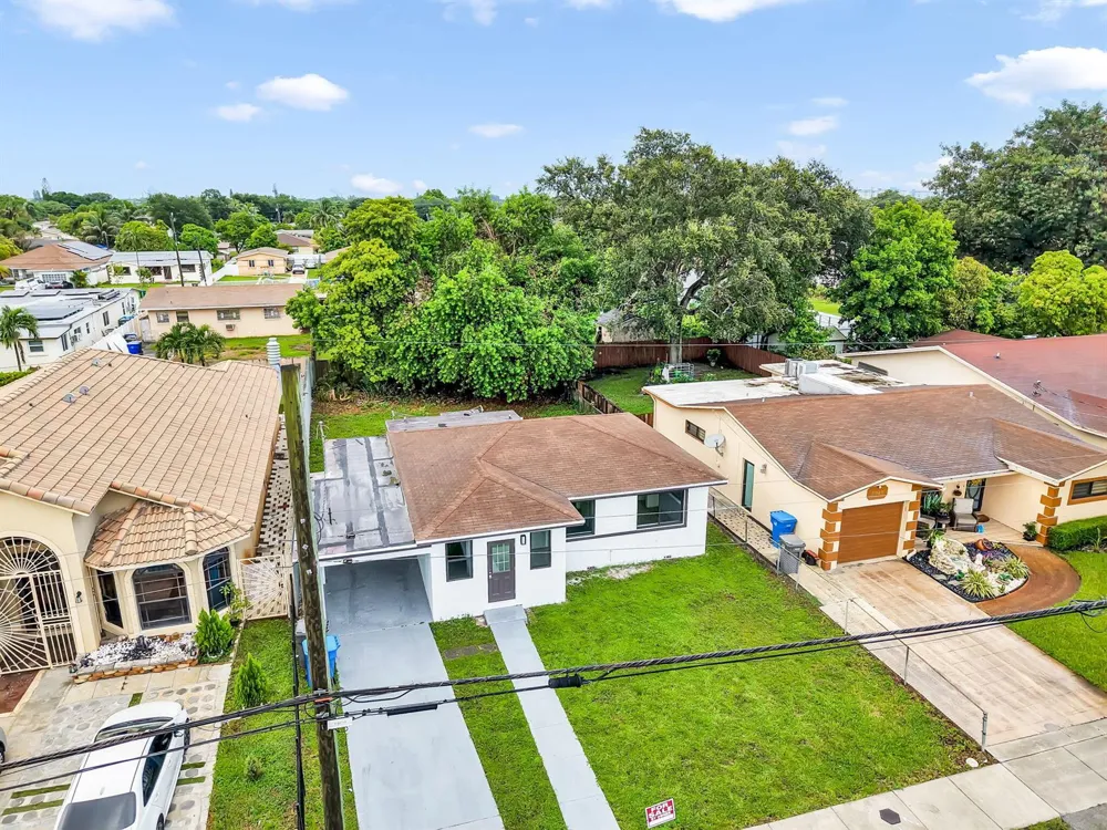 5015 SW 25TH STREET West Park, FL 33023