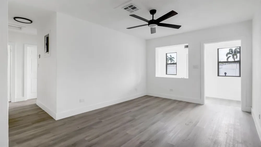 5015 SW 25TH STREET West Park, FL 33023