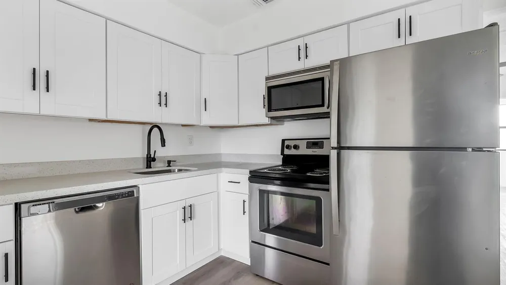 5015 SW 25TH STREET West Park, FL 33023