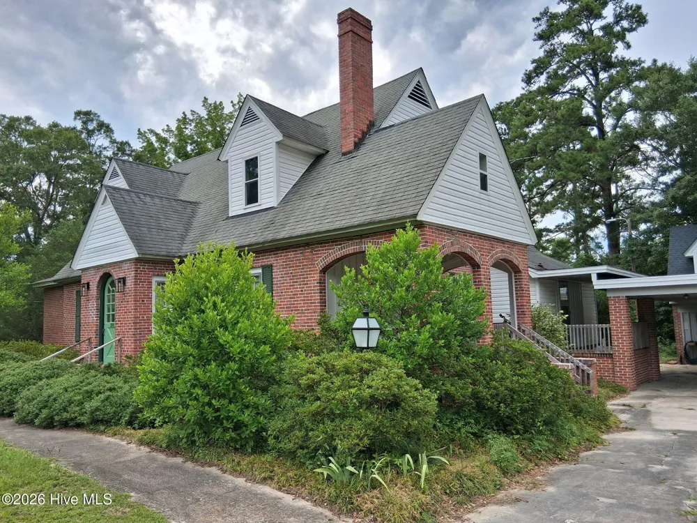 201 E Bell Street Tabor City, NC 28463