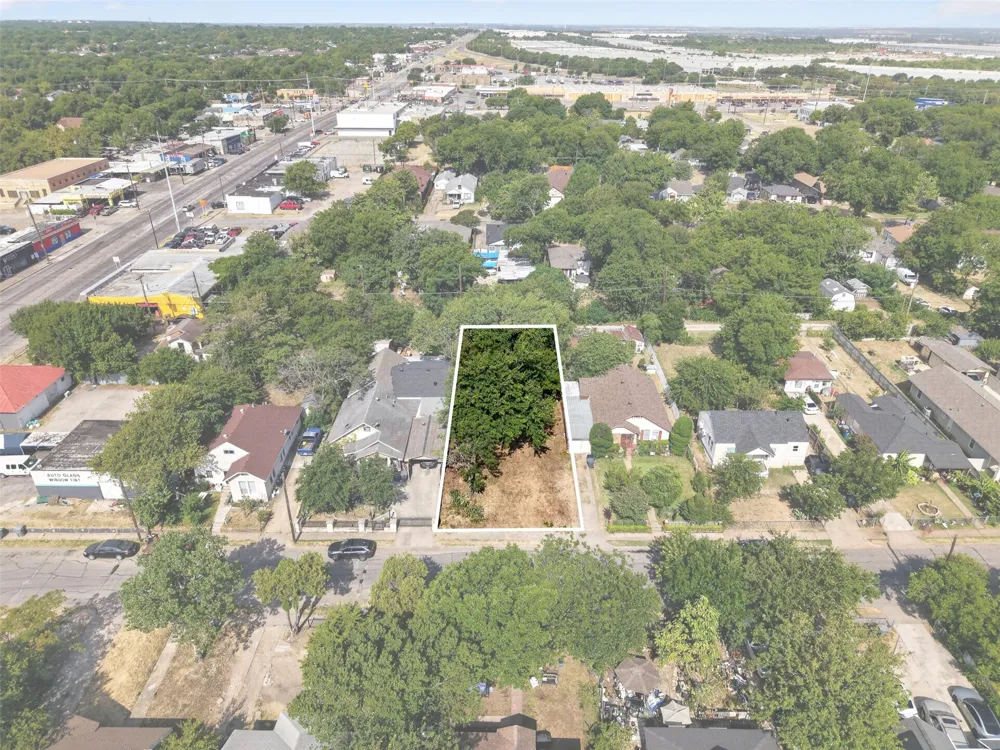 6 Ravinia Drive Dallas, TX 75211