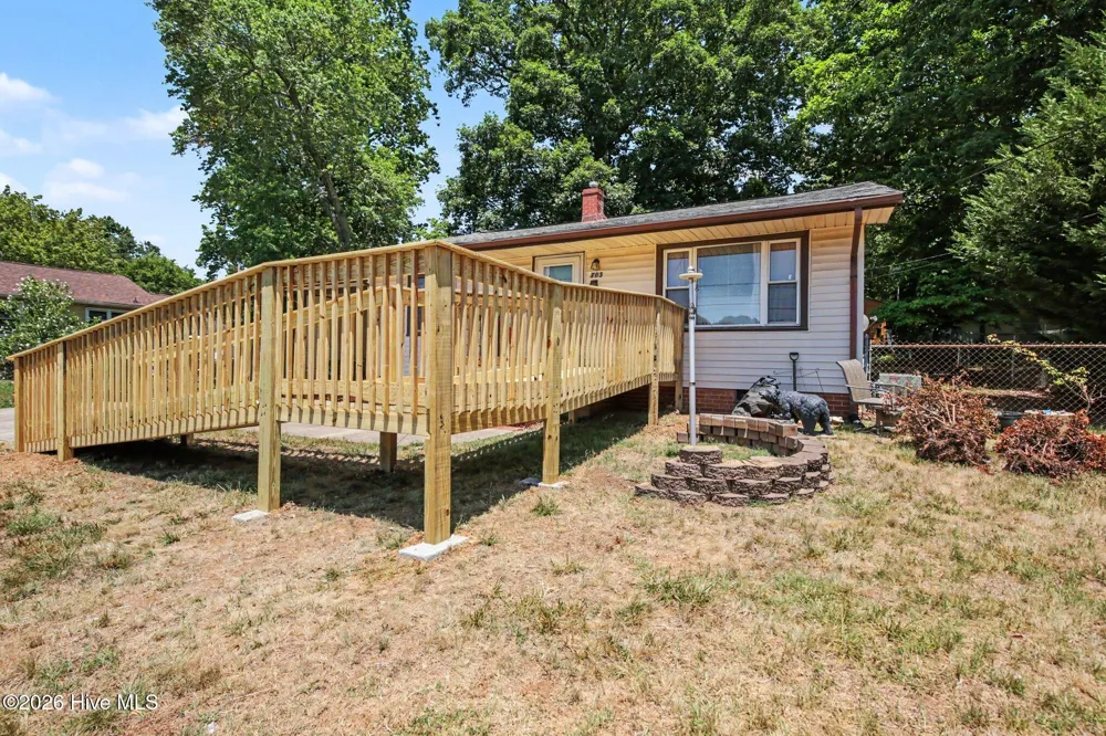 703 Scott Street Thomasville, NC 27360