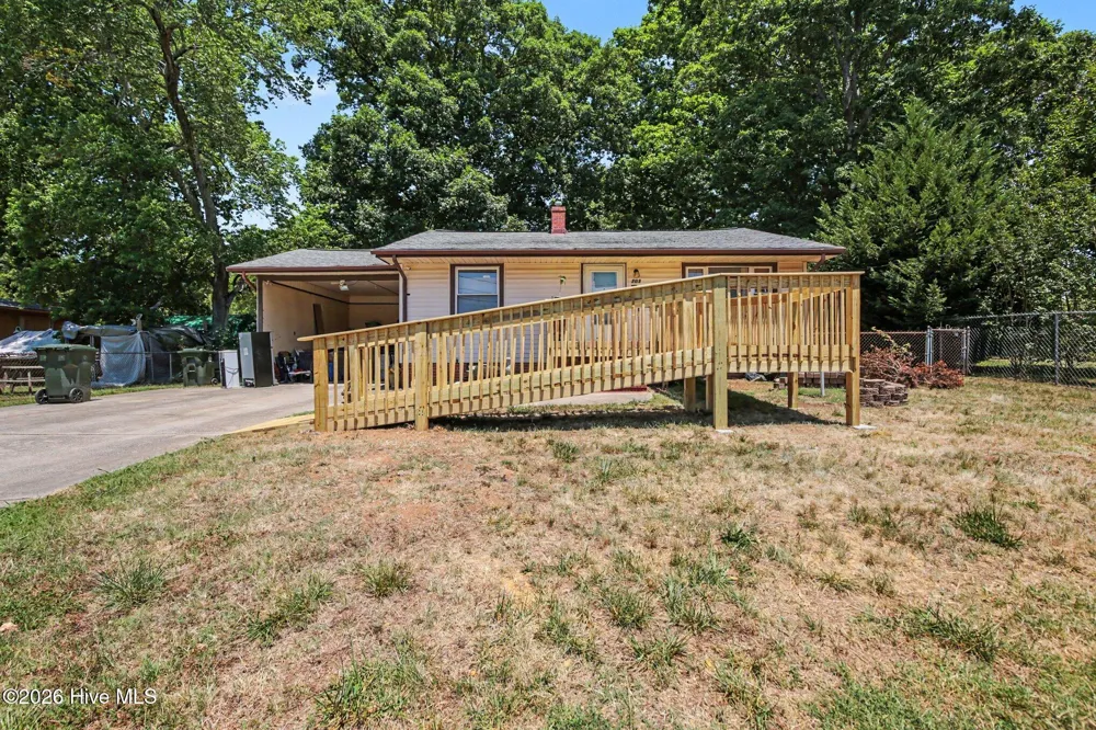 703 Scott Street Thomasville, NC 27360