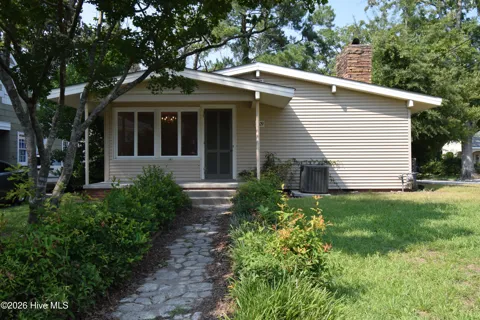 1509 E 4th Street