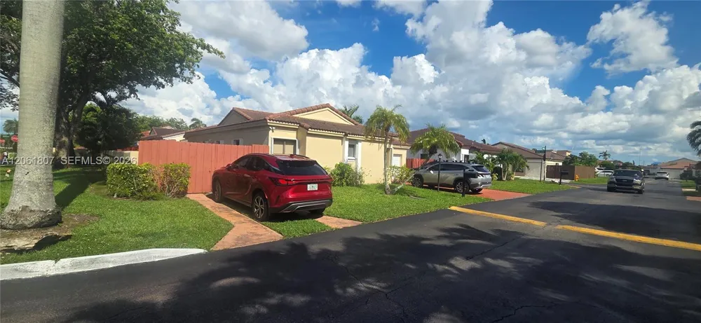 509 SW 87th Pl Miami, FL 33174