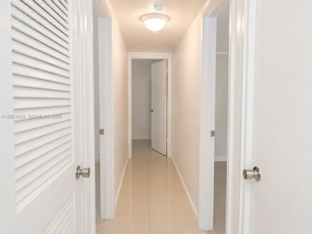 4044 NW 19th St #401 Lauderhill, FL 33313