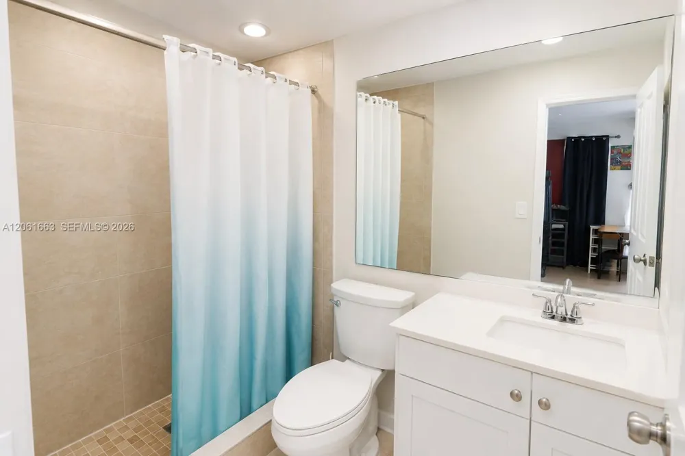 4044 NW 19th St #401 Lauderhill, FL 33313