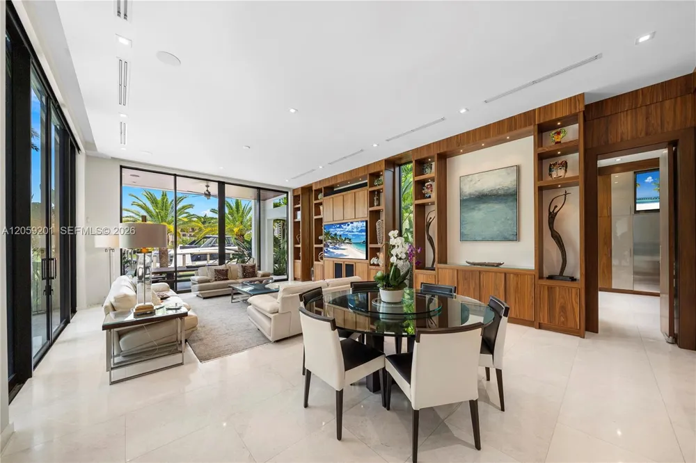 641 Leucadendra Dr Coral Gables, FL 33156