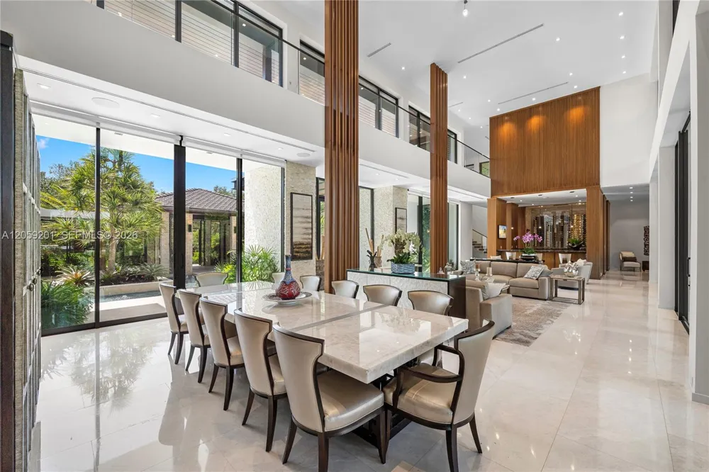 641 Leucadendra Dr Coral Gables, FL 33156