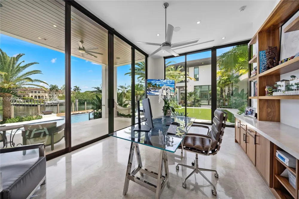 641 Leucadendra Dr Coral Gables, FL 33156