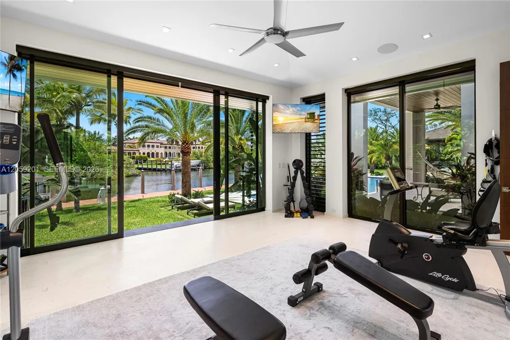 641 Leucadendra Dr Coral Gables, FL 33156