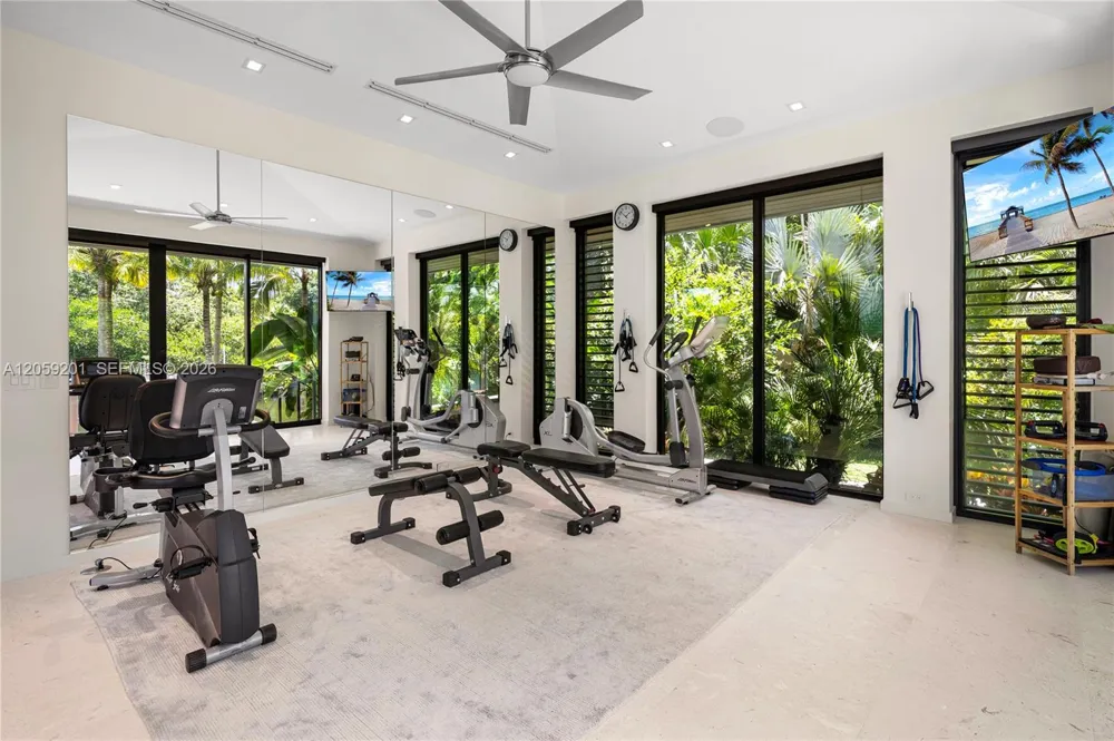 641 Leucadendra Dr Coral Gables, FL 33156