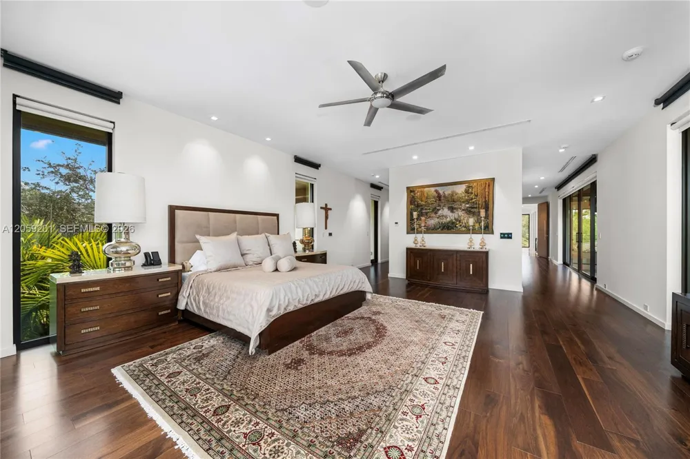 641 Leucadendra Dr Coral Gables, FL 33156