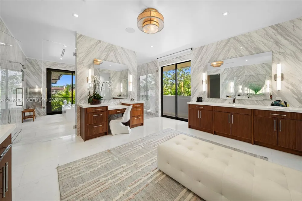641 Leucadendra Dr Coral Gables, FL 33156