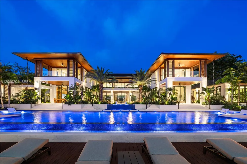 641 Leucadendra Dr Coral Gables, FL 33156