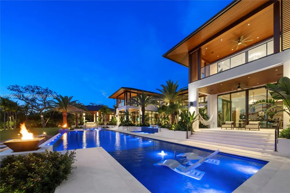 641 Leucadendra Dr Coral Gables, FL 33156