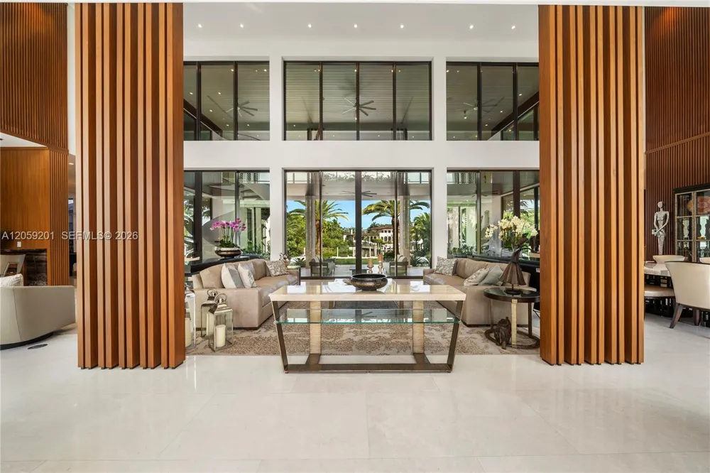 641 Leucadendra Dr Coral Gables, FL 33156