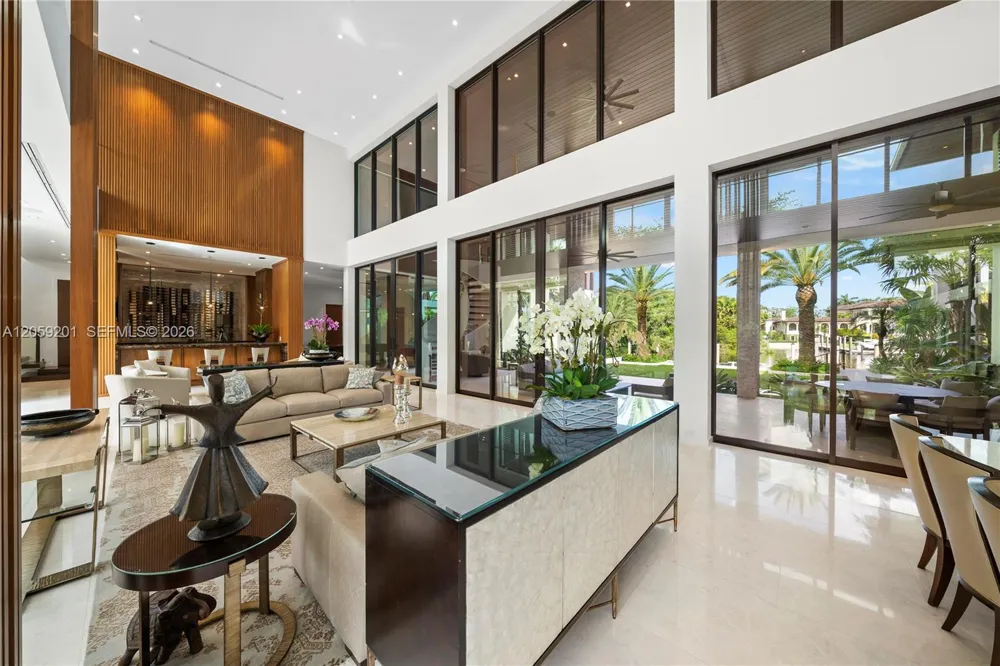 641 Leucadendra Dr Coral Gables, FL 33156