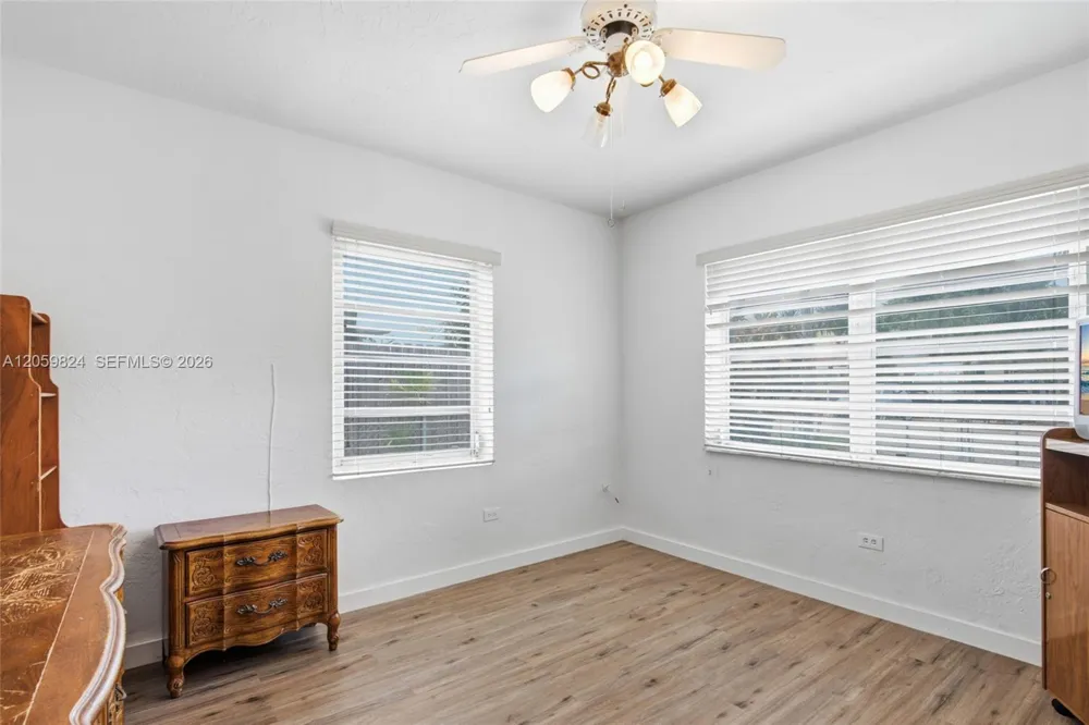 921 E 14 St Hialeah, FL 33010