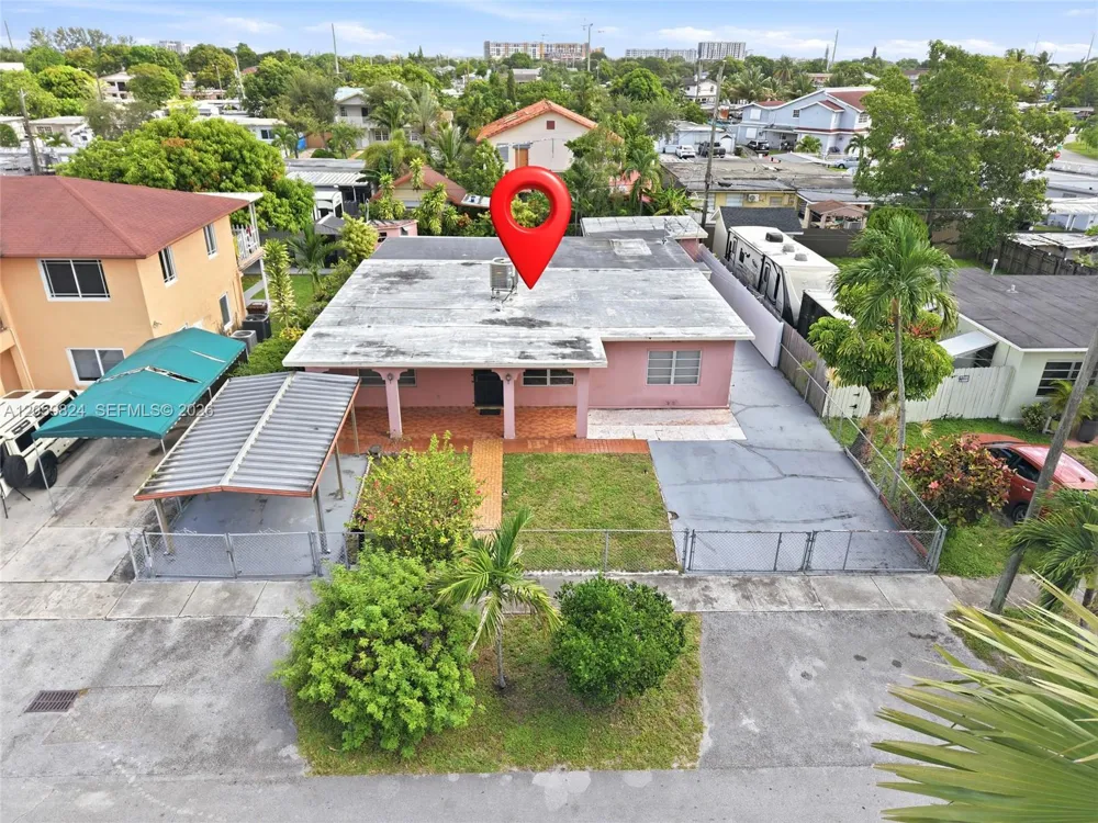 921 E 14 St Hialeah, FL 33010