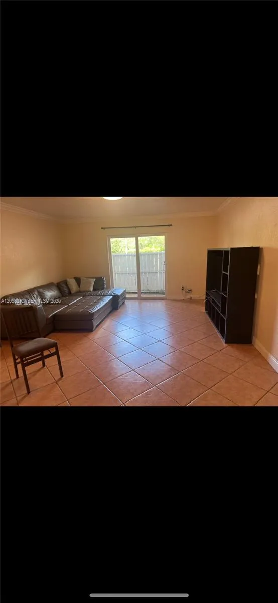 8650 SW 67th Ave #1013 Pinecrest, FL 33156