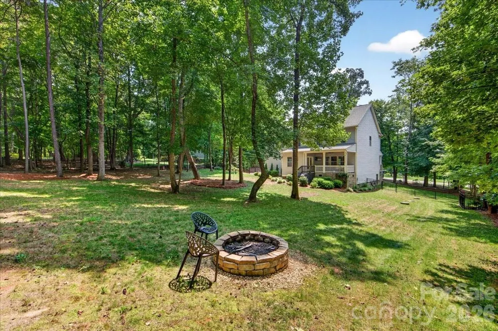 1217 Crofton Drive Waxhaw, NC 28173