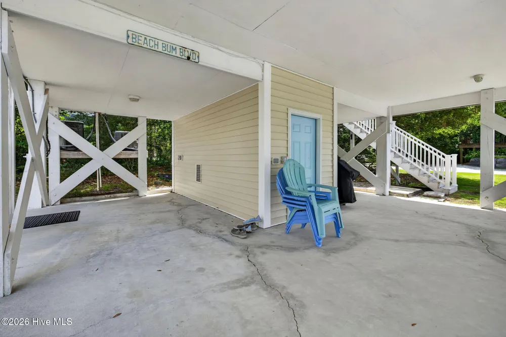 21 S Oak Drive Surf City, NC 28445