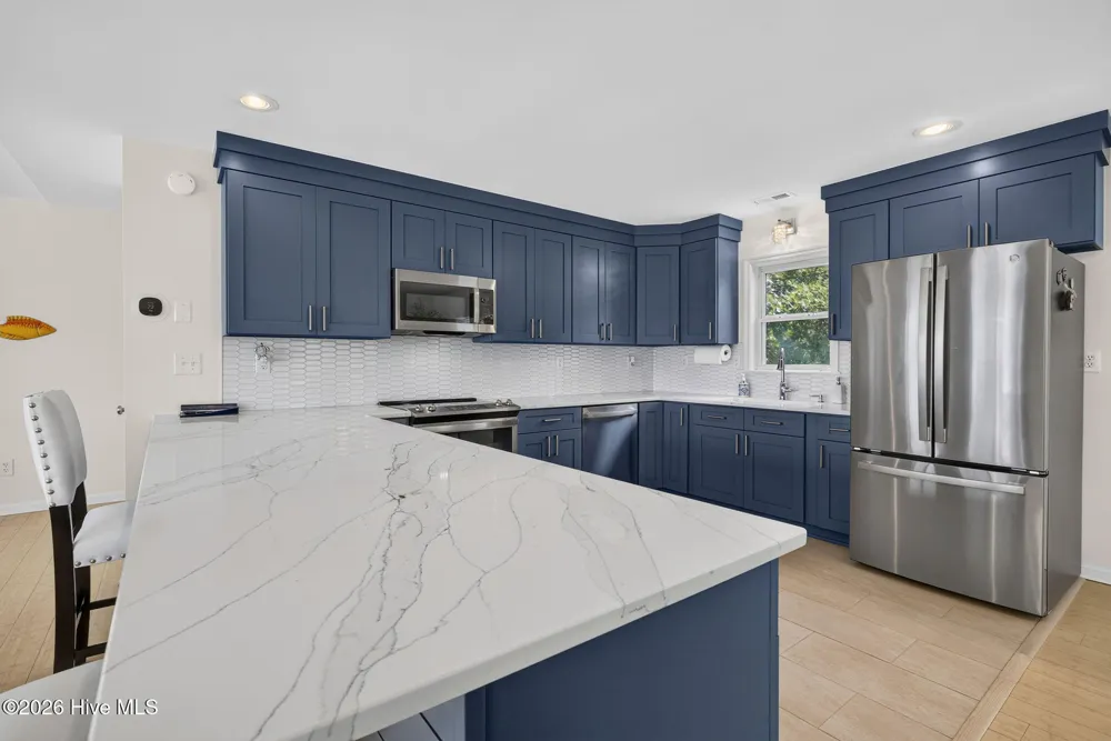 21 S Oak Drive Surf City, NC 28445