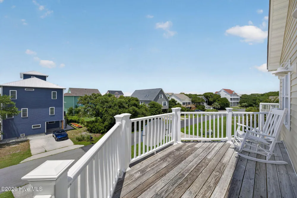 21 S Oak Drive Surf City, NC 28445
