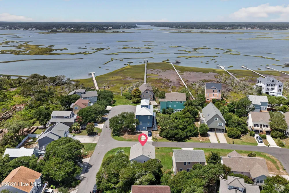 21 S Oak Drive Surf City, NC 28445