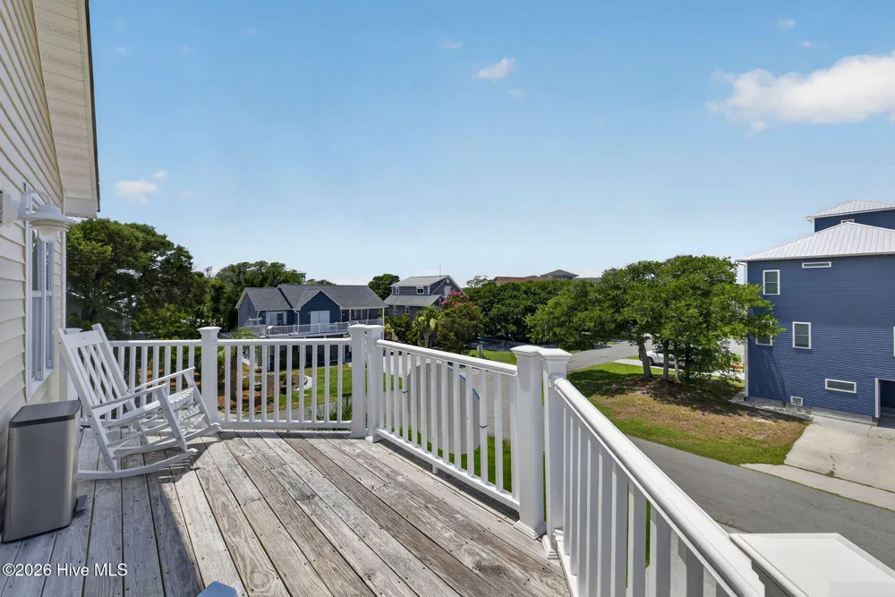 21 S Oak Drive Surf City, NC 28445