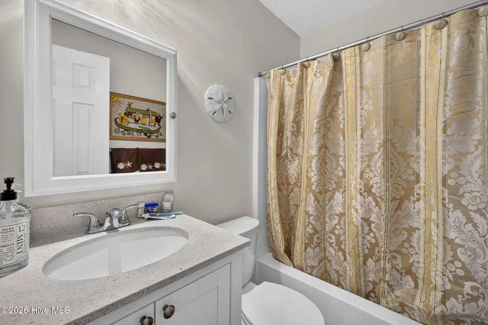 21 S Oak Drive Surf City, NC 28445