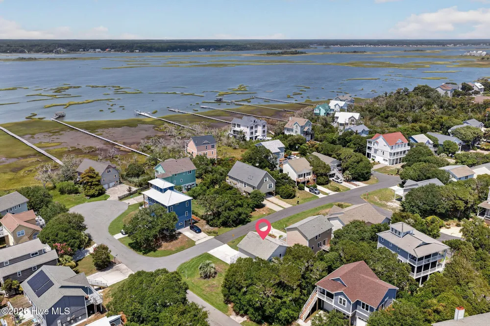 21 S Oak Drive Surf City, NC 28445