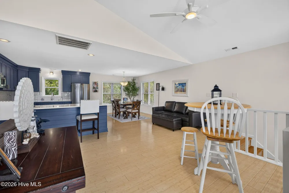 21 S Oak Drive Surf City, NC 28445