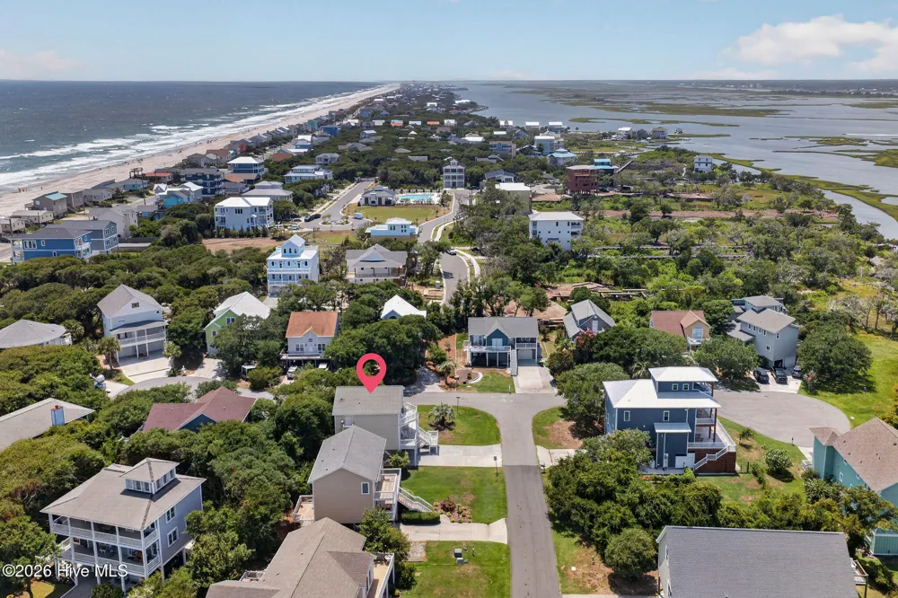 21 S Oak Drive Surf City, NC 28445
