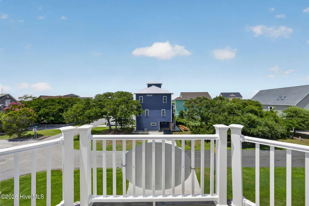 21 S Oak Drive Surf City, NC 28445