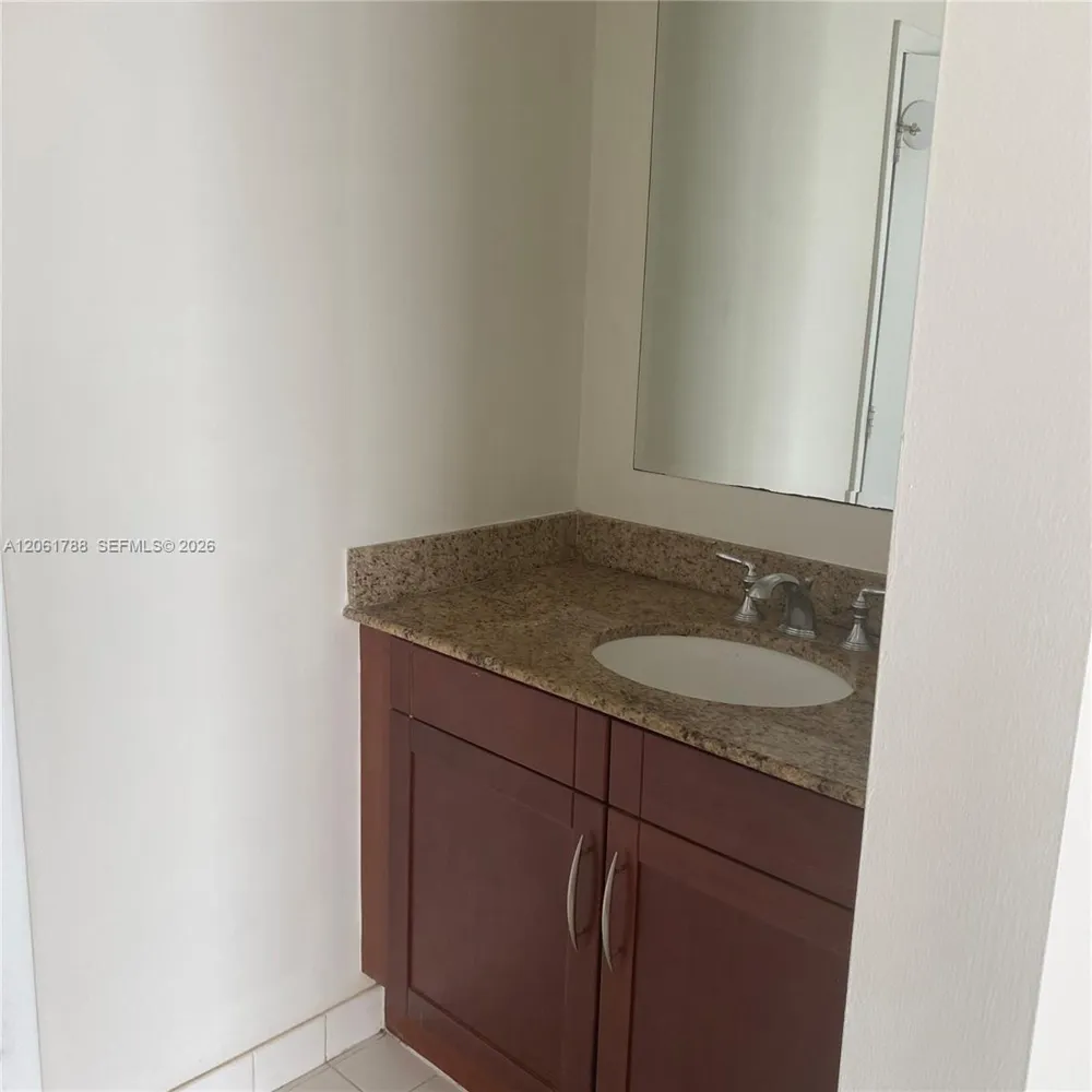 7275 SW 90th Way #509 Miami, FL 33156