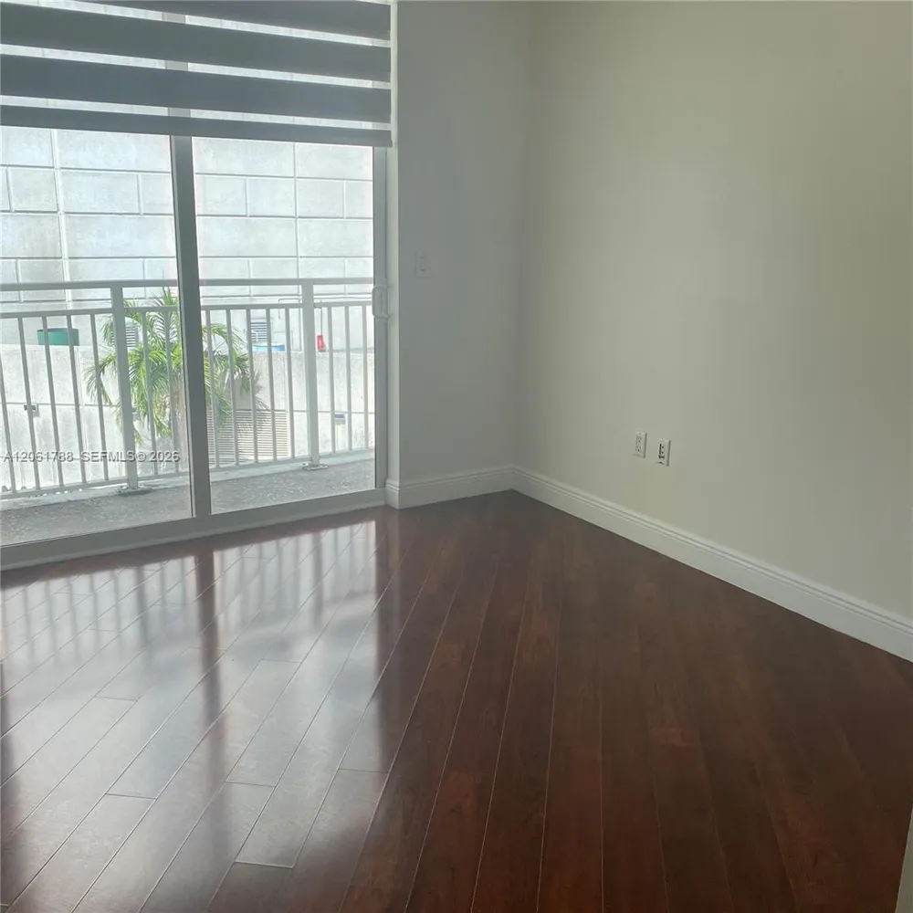 7275 SW 90th Way #509 Miami, FL 33156