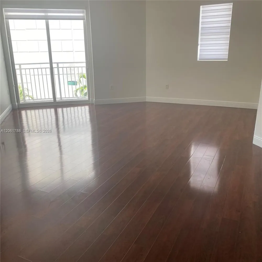 7275 SW 90th Way #509 Miami, FL 33156