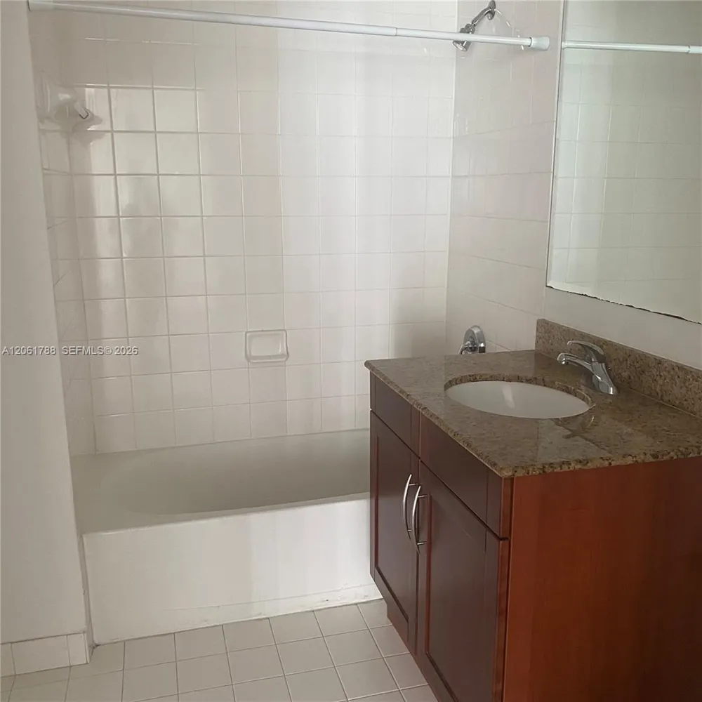 7275 SW 90th Way #509 Miami, FL 33156