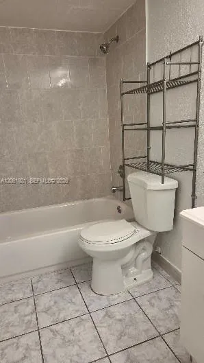 6730 W 26 CT #12-15 Hialeah Gardens, FL 33016