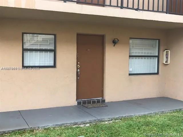 6730 W 26 CT #12-15 Hialeah Gardens, FL 33016