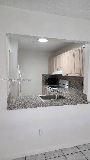 6730 W 26 CT #12-15 Hialeah Gardens, FL 33016